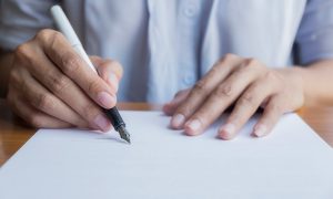 تنظیم تجدید نظر خواهی توسط وکیل حرفه‌ای در غرب تهران