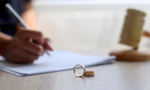 بهترین و با تجربه‌ترین وکیل خانواده در غرب تهران